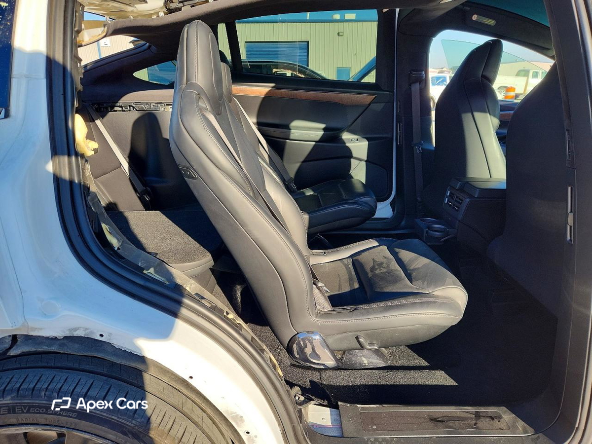 Tesla Model X 2019