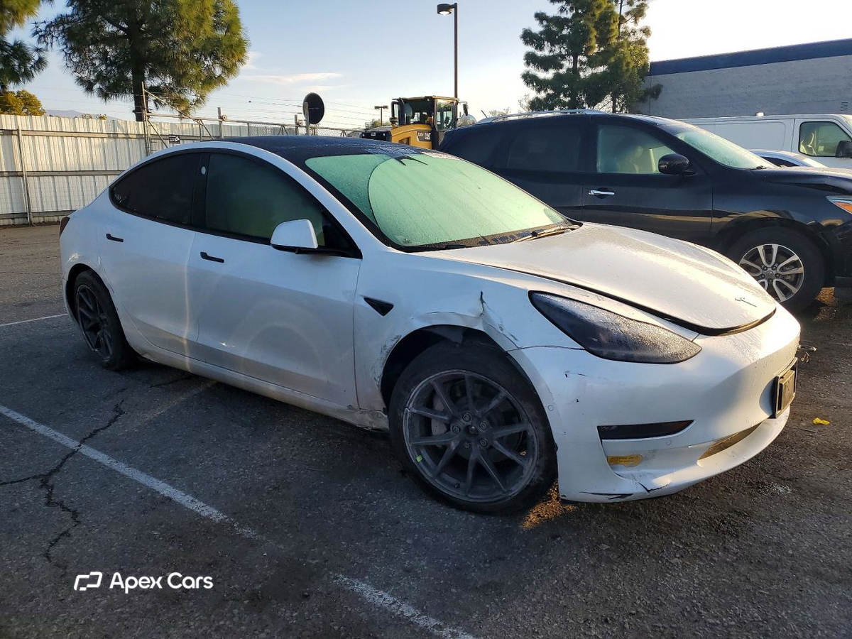 Tesla Model 3 2022