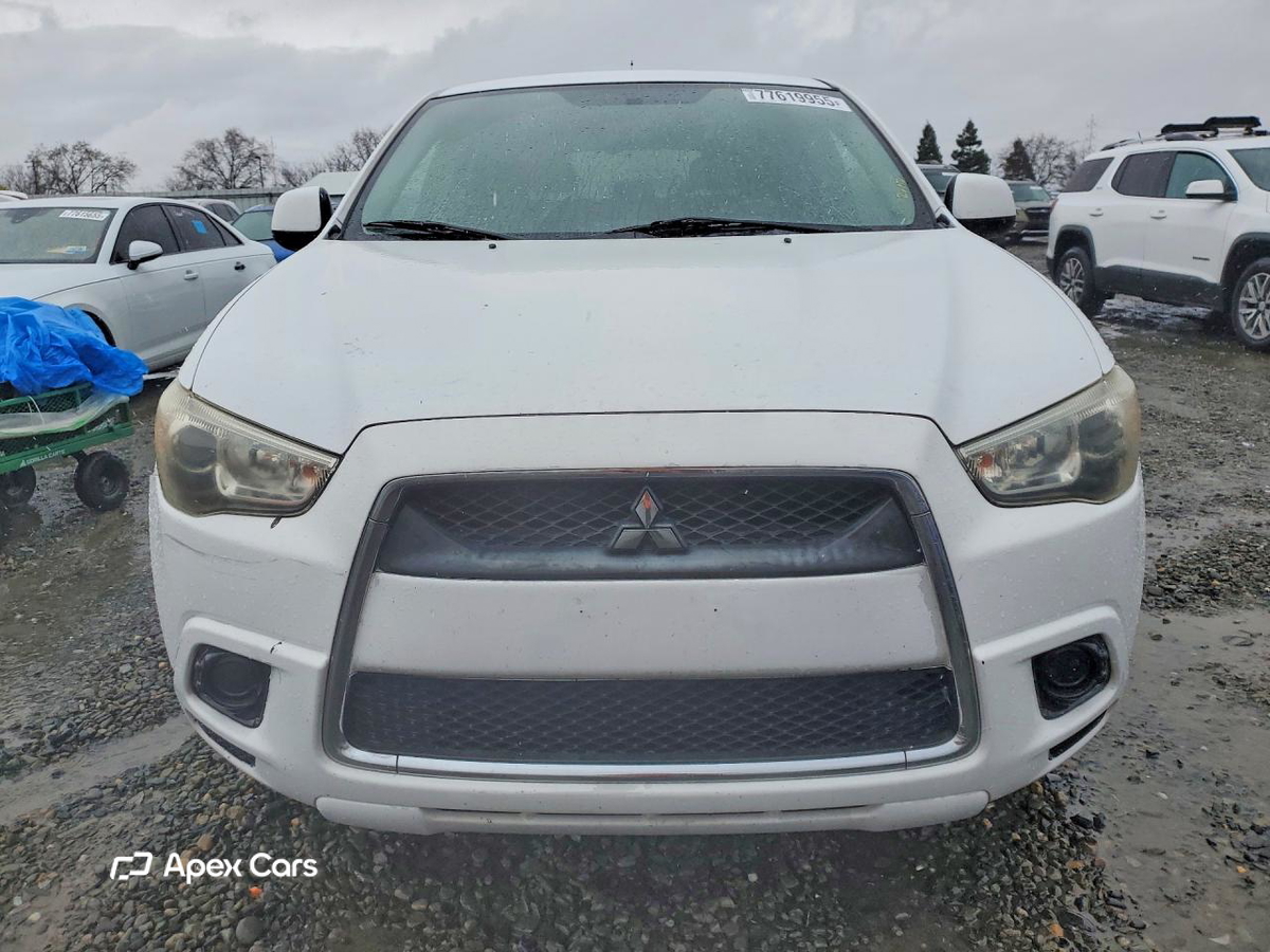 Mitsubishi Outlander 2011
