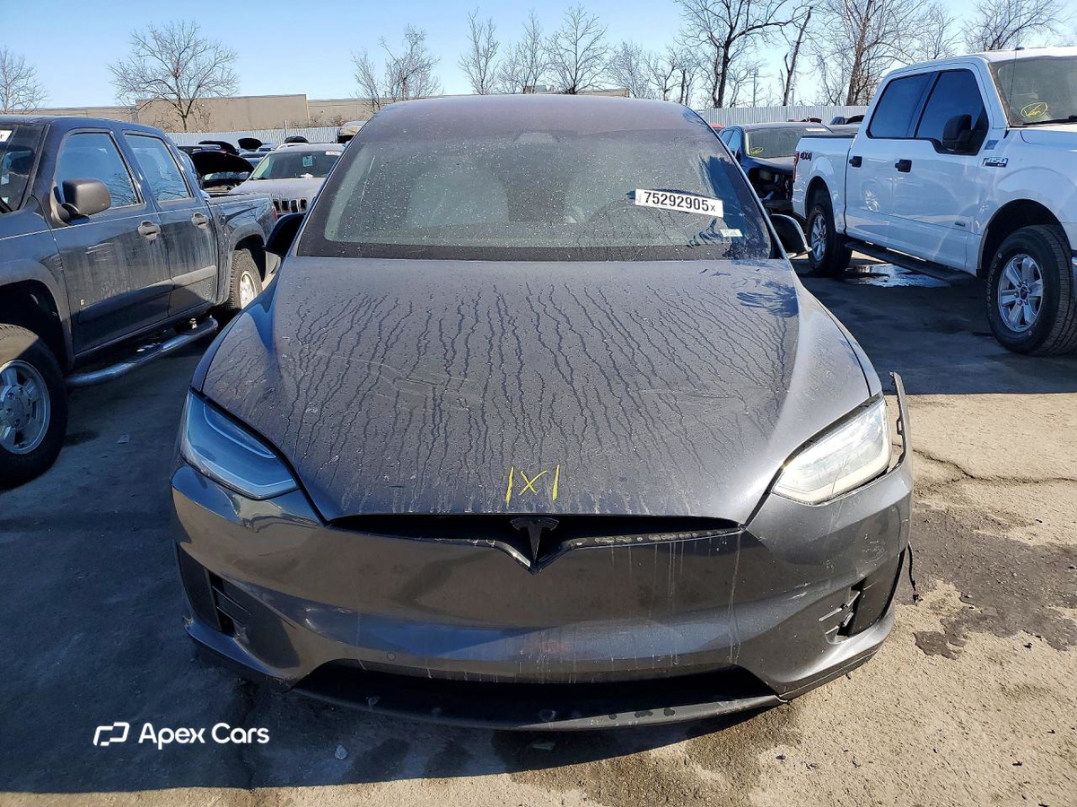 Tesla Model X 2020