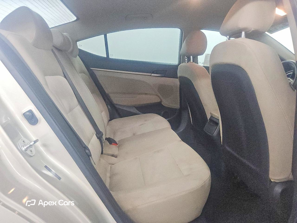 Hyundai Elantra 2017