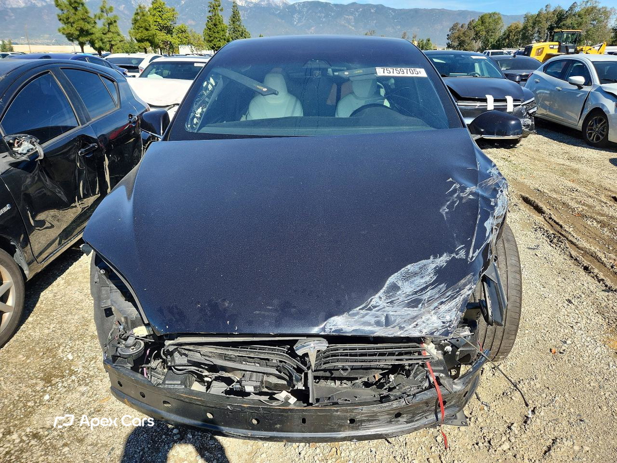Tesla Model X 2018