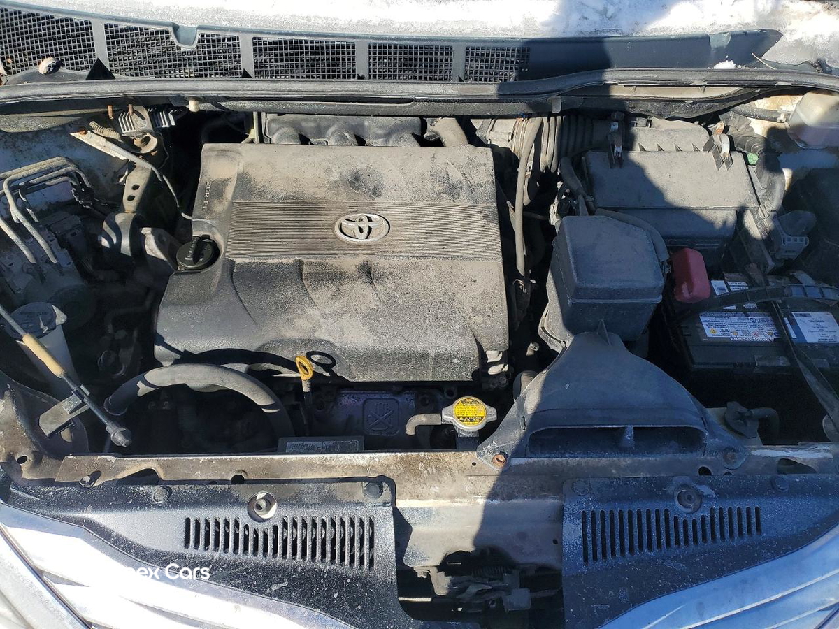Toyota Sienna 2011