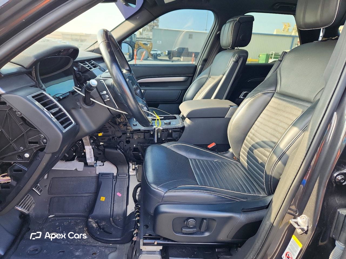 Land Rover Discovery 2021