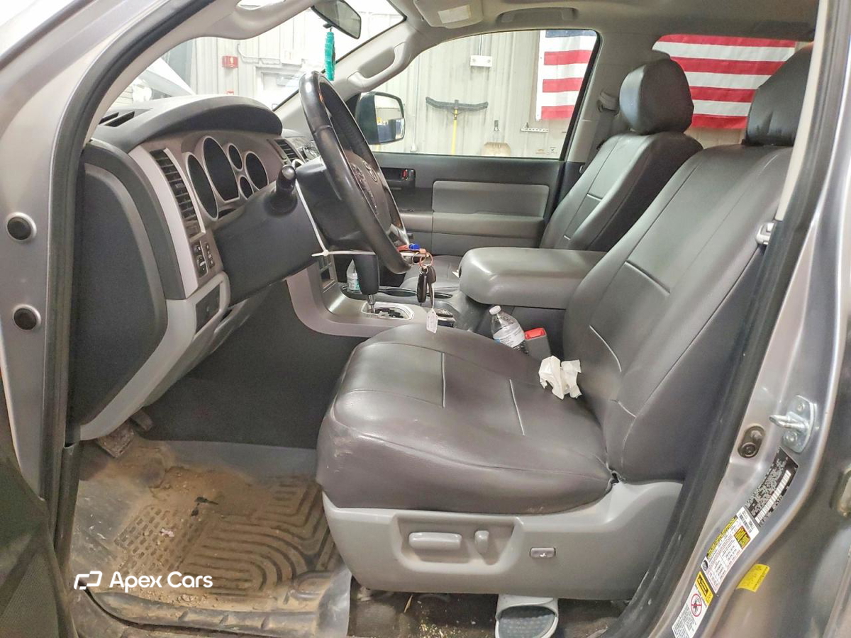 Toyota Sequoia 2012