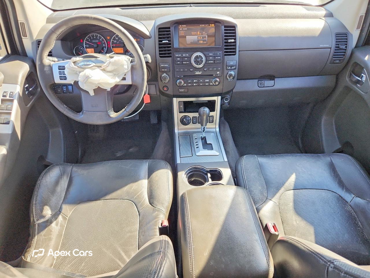 Nissan Pathfinder 2011