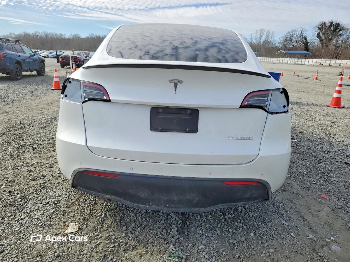 Tesla Model Y 2022