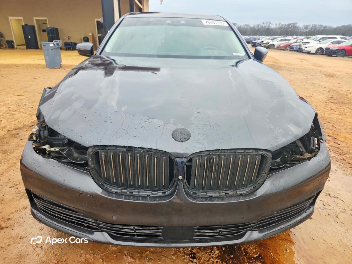 BMW Series 7 2016