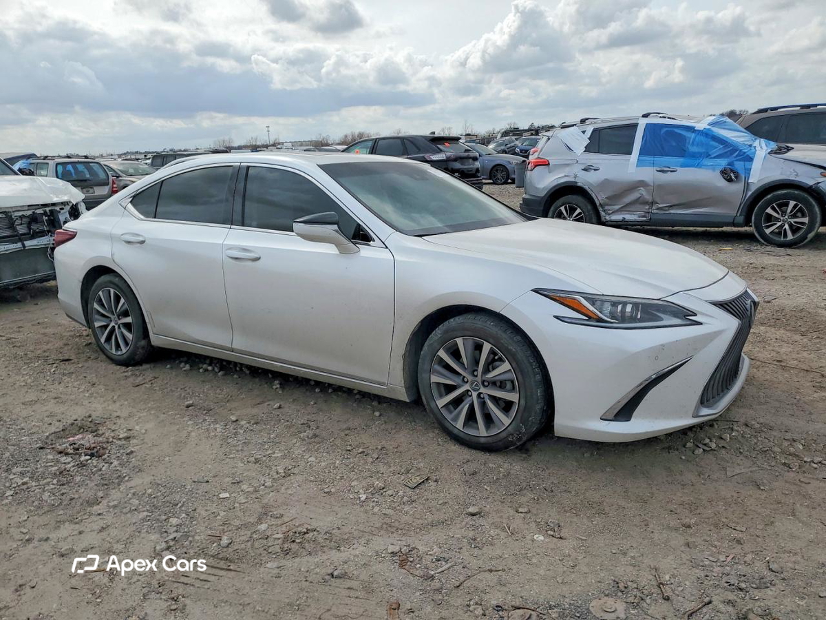Lexus ES 2021