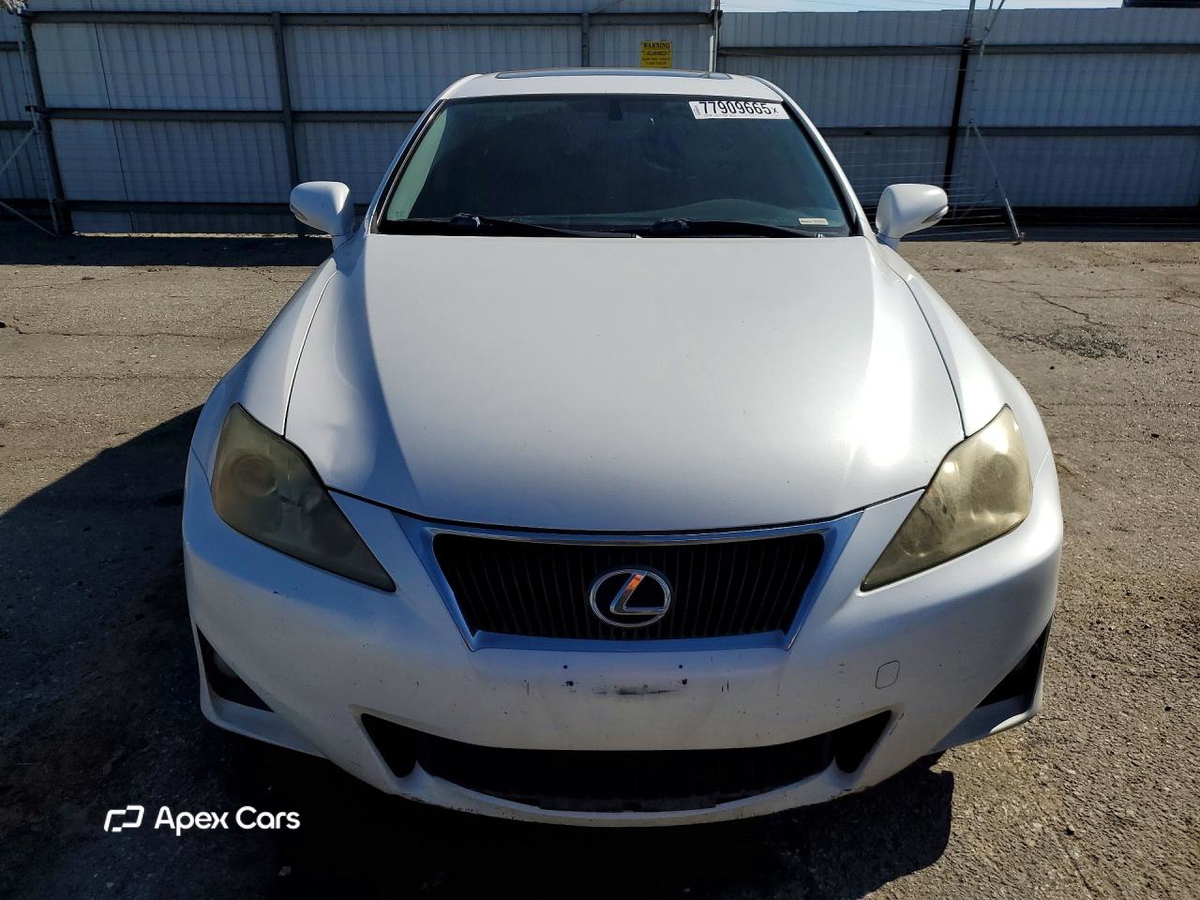 Lexus IS 2013