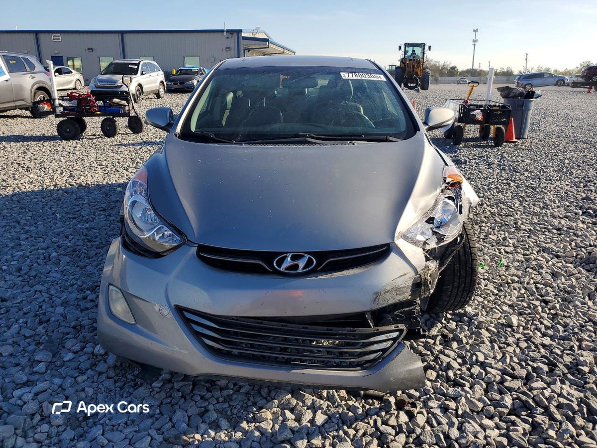 Hyundai Elantra 2012