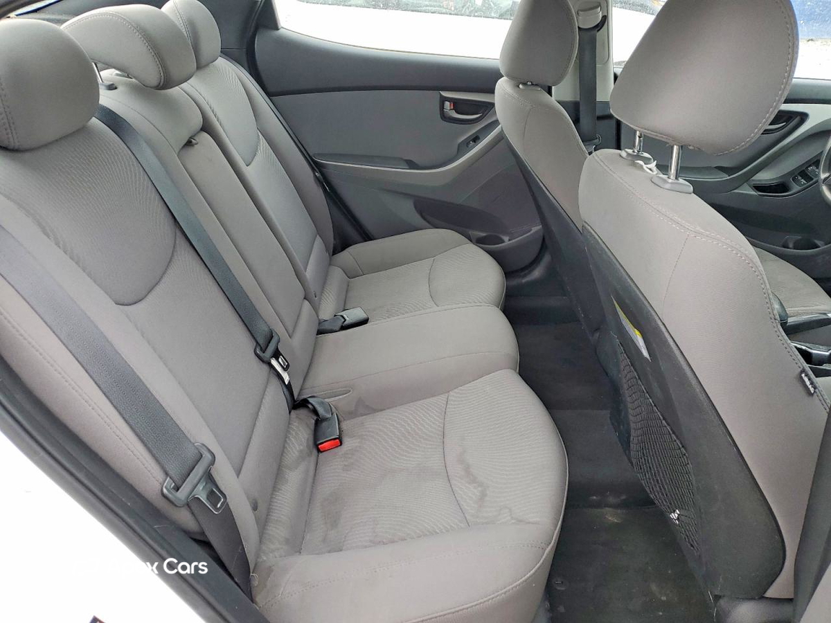 Hyundai Elantra 2016