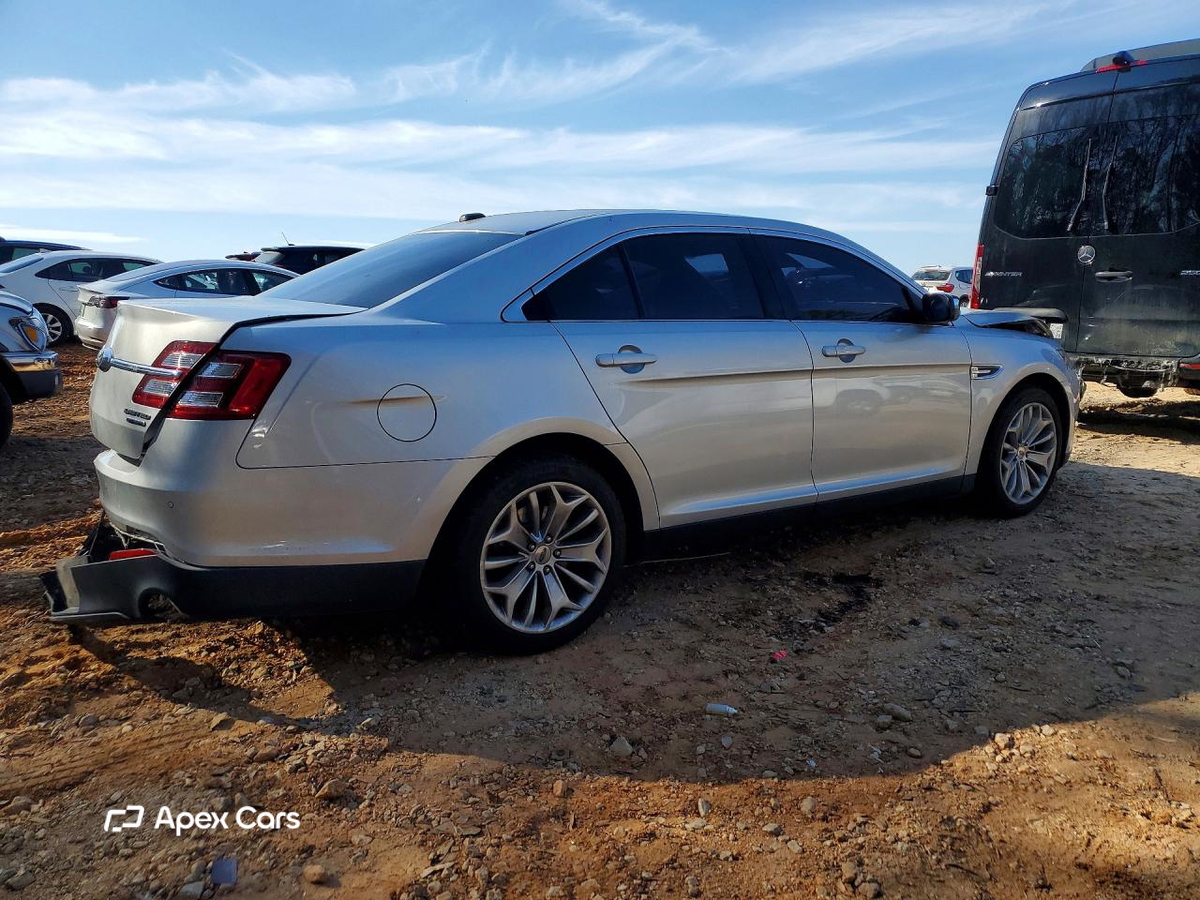 Ford Taurus 2017