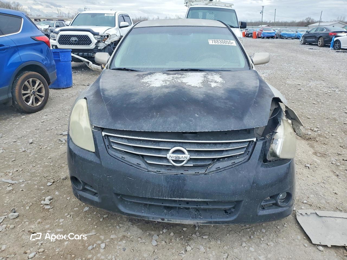 Nissan Altima 2010