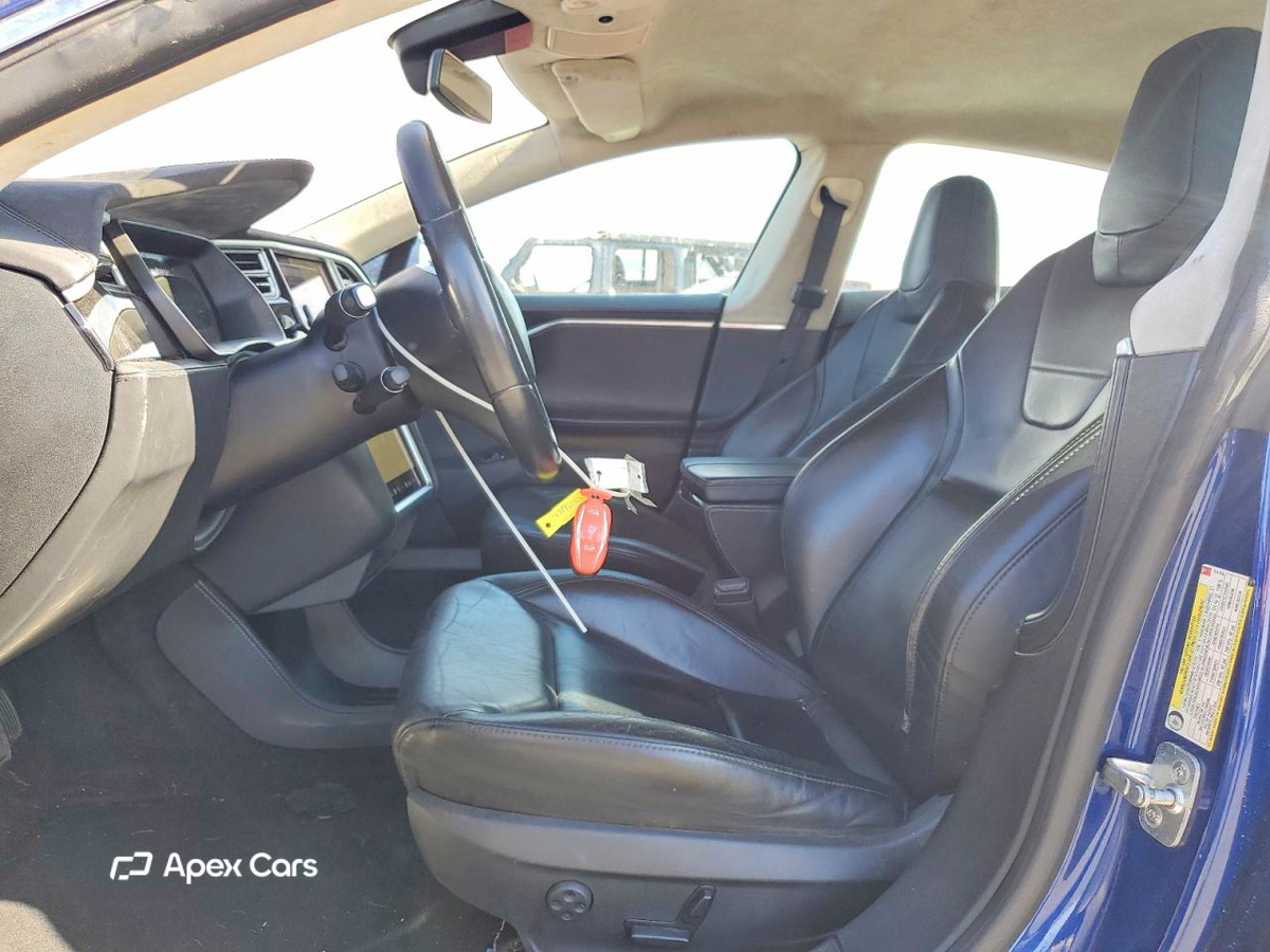 Tesla Model S 2016