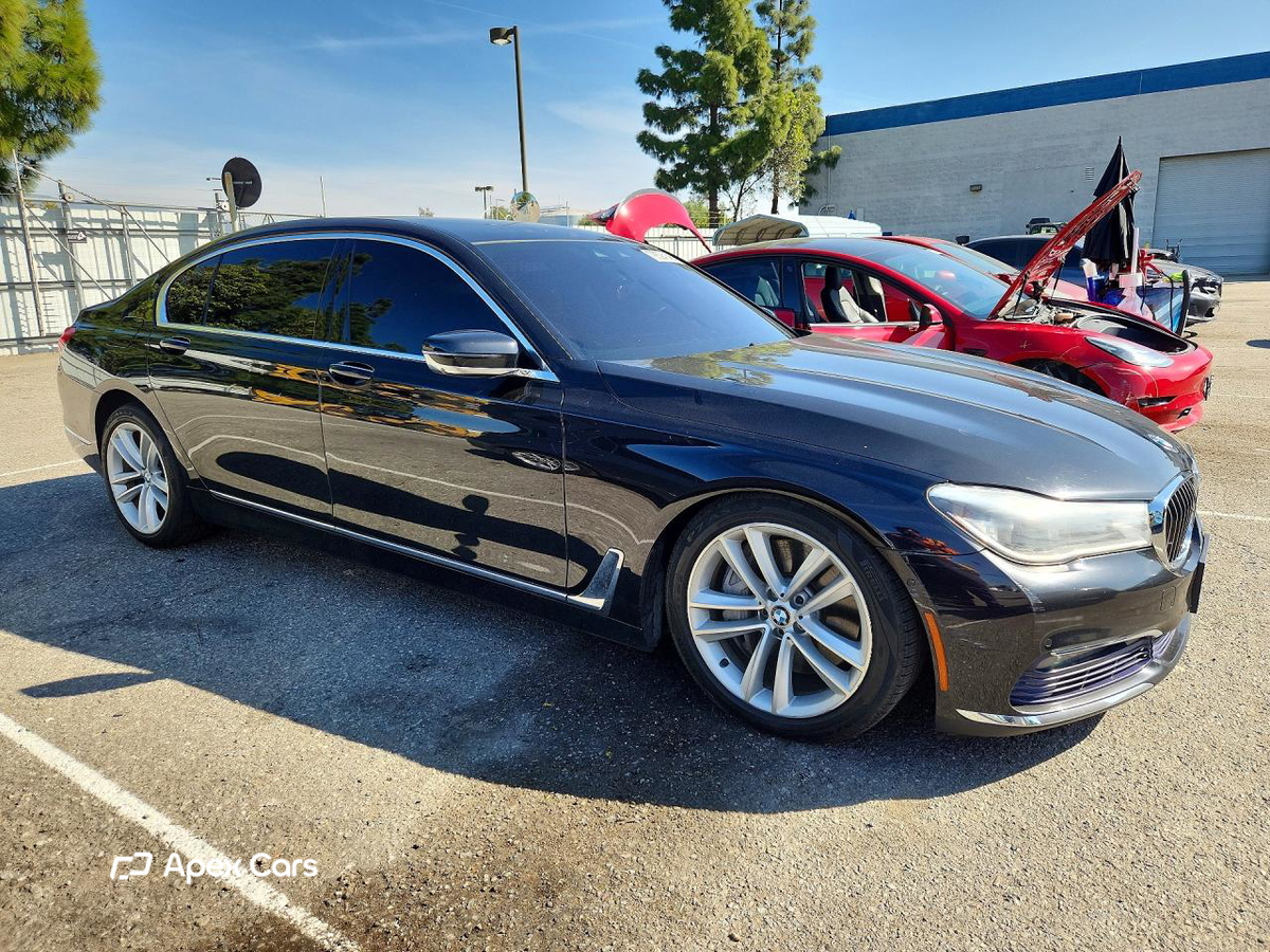 BMW Series 7 2016