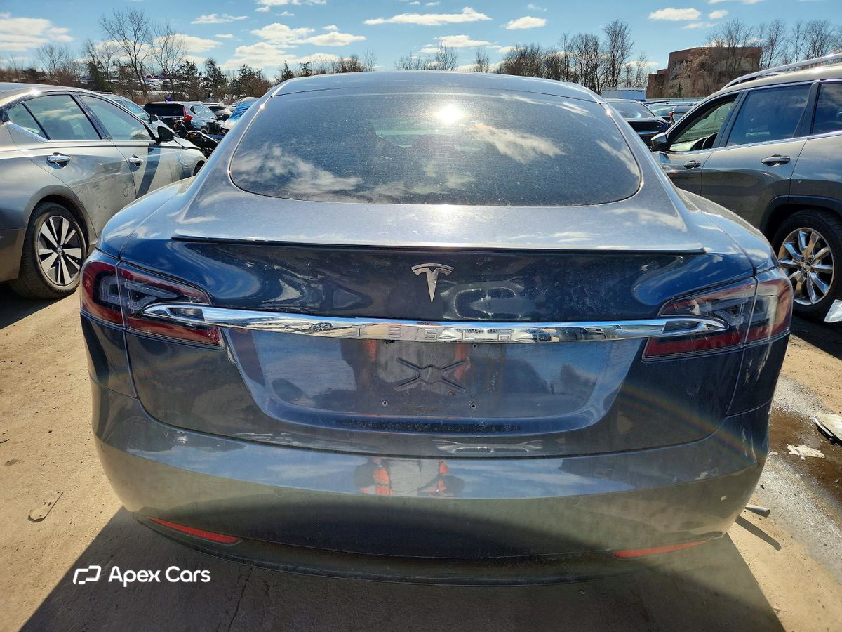 Tesla Model S 2019