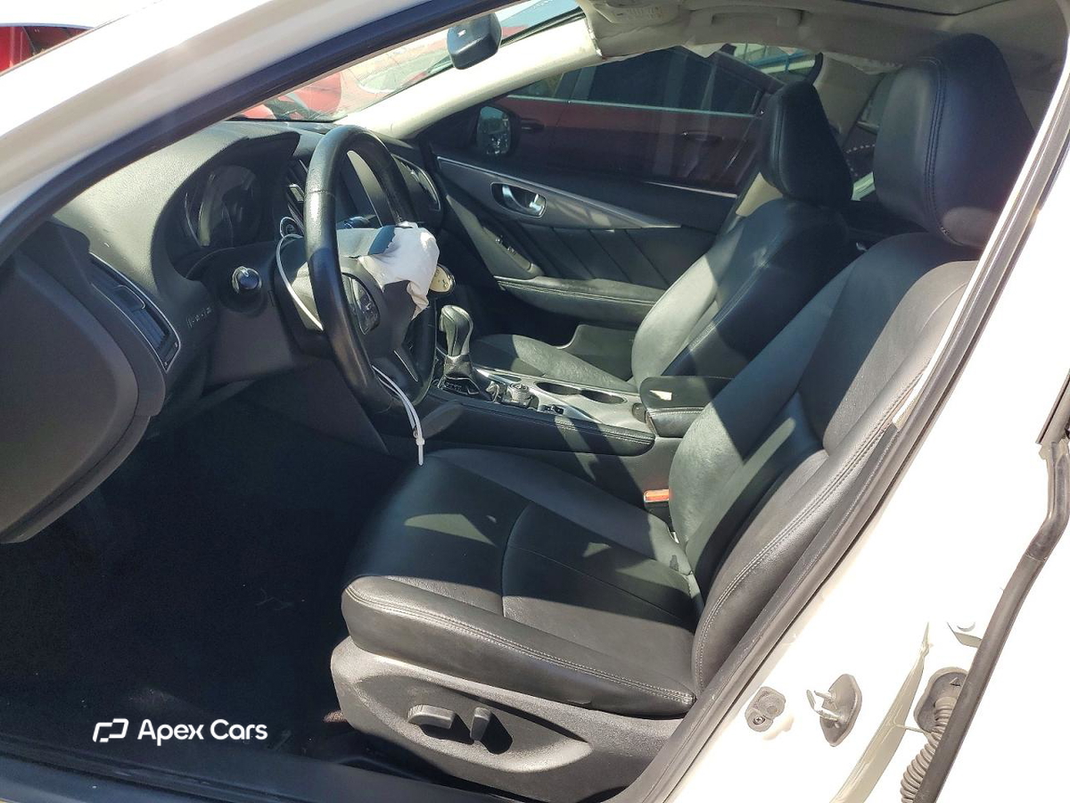 Infiniti Q50 2015