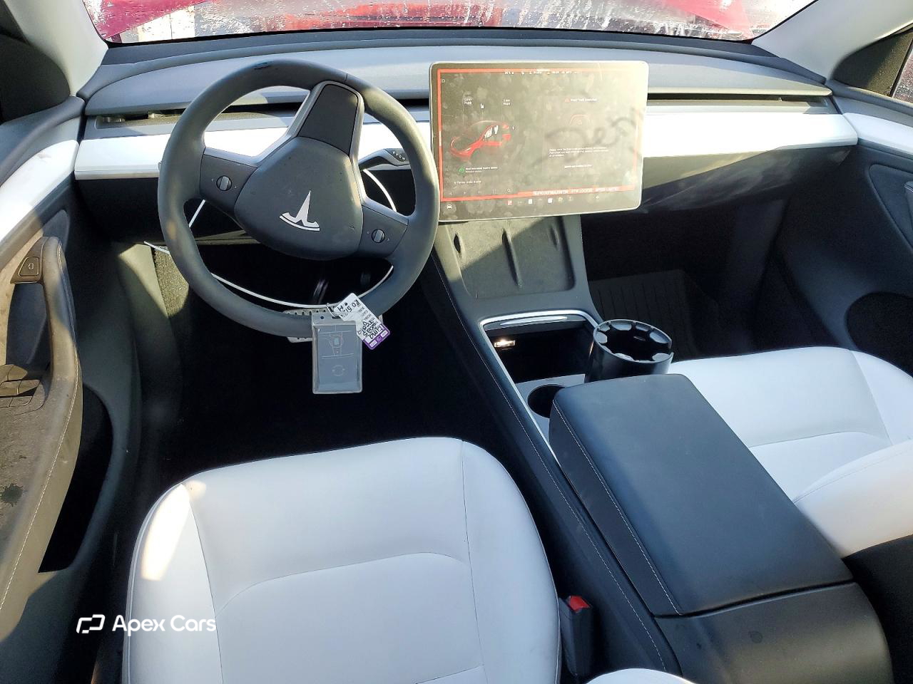 Tesla Model Y 2025