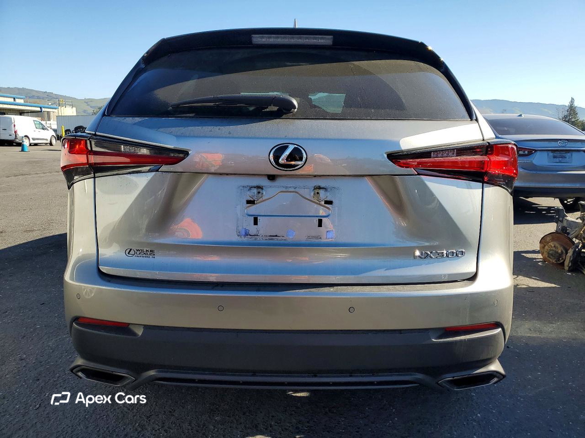 Lexus NX 2021