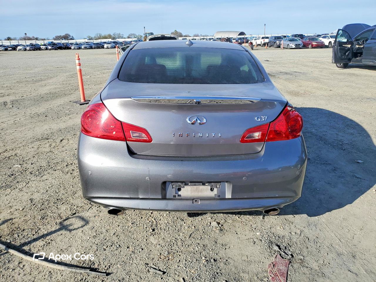 Infiniti G 2013