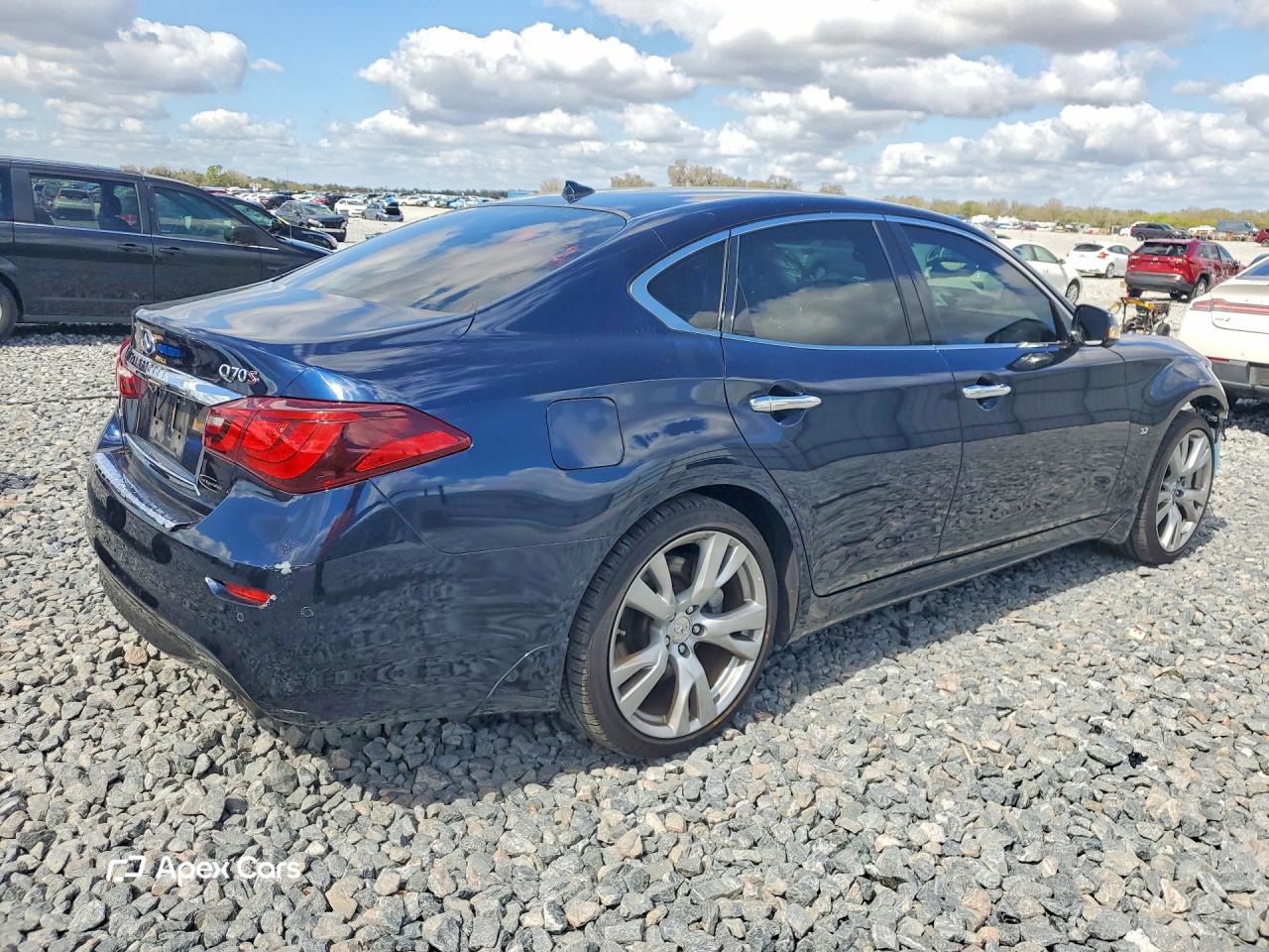 Infiniti Q70 2018