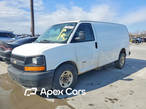 Chevrolet Express 2017 - Image 1 of 13