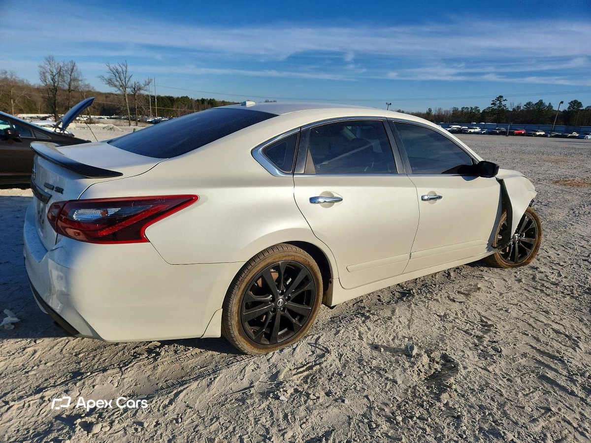 Nissan Altima 2018