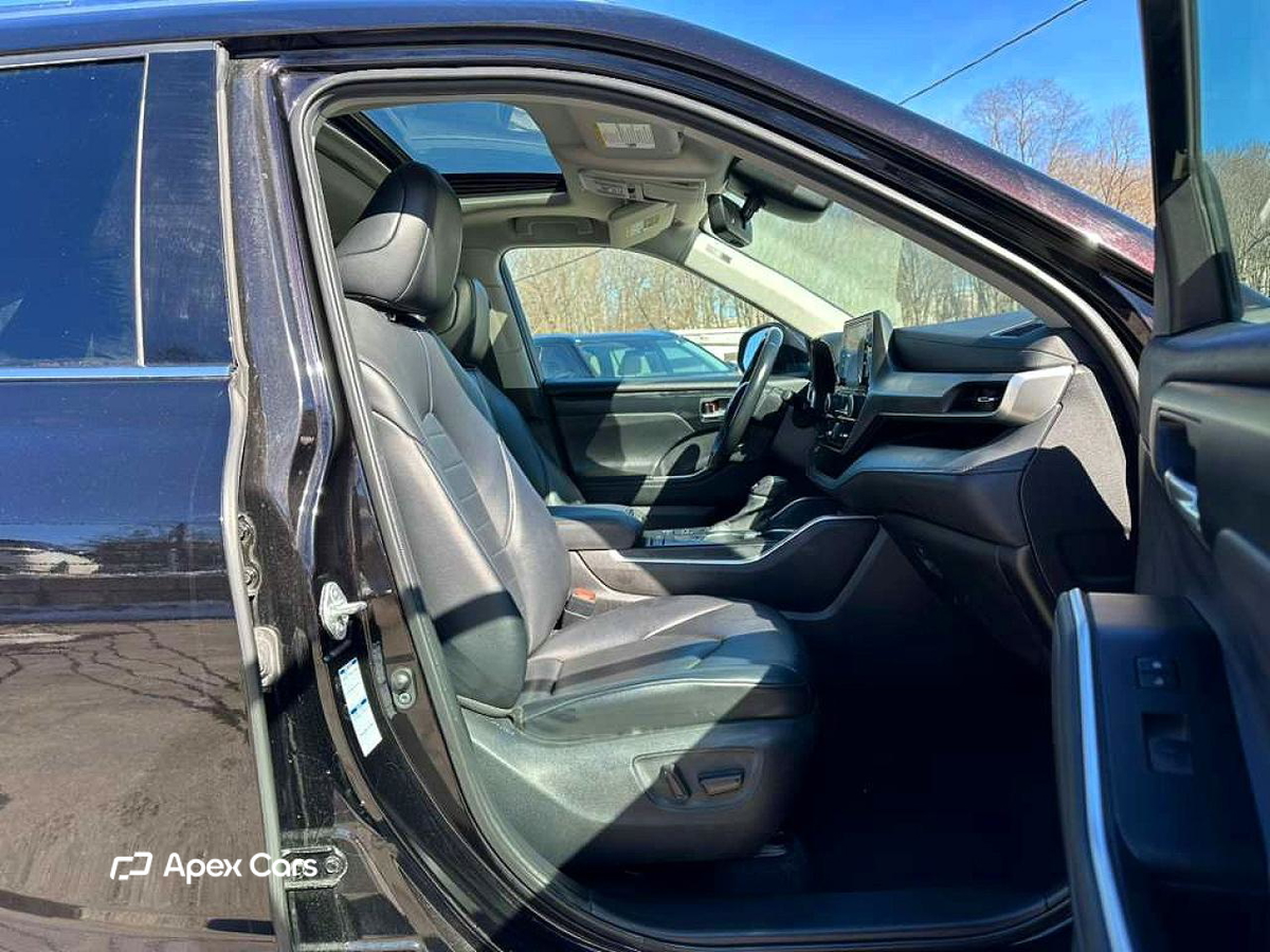 Toyota Highlander 2021