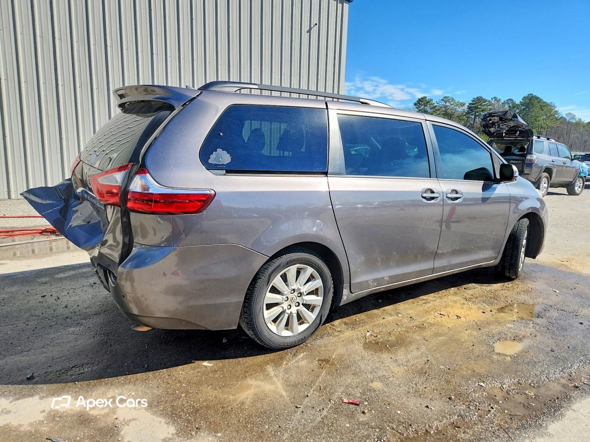 Toyota Sienna 2015