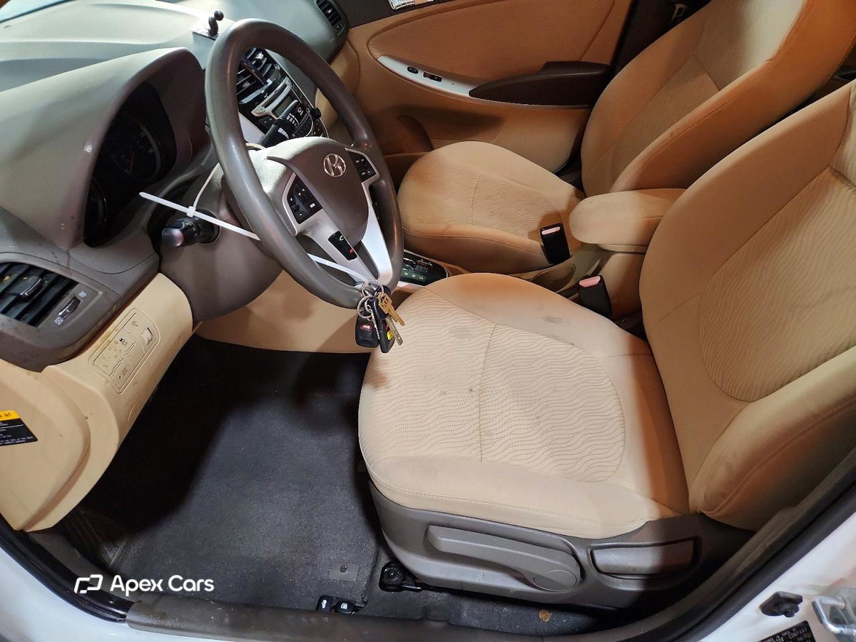 Hyundai Accent 2013