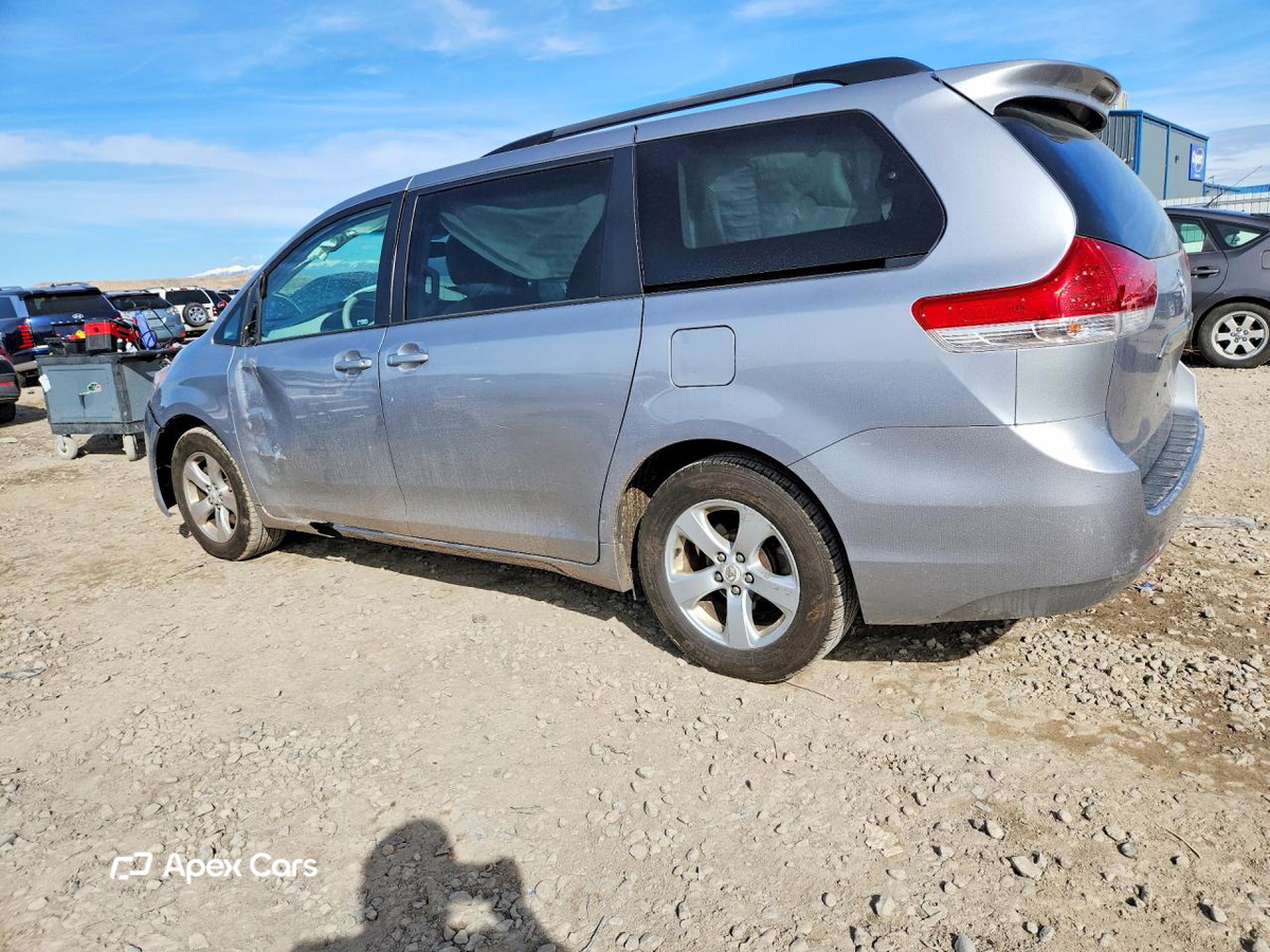 Toyota Sienna 2012