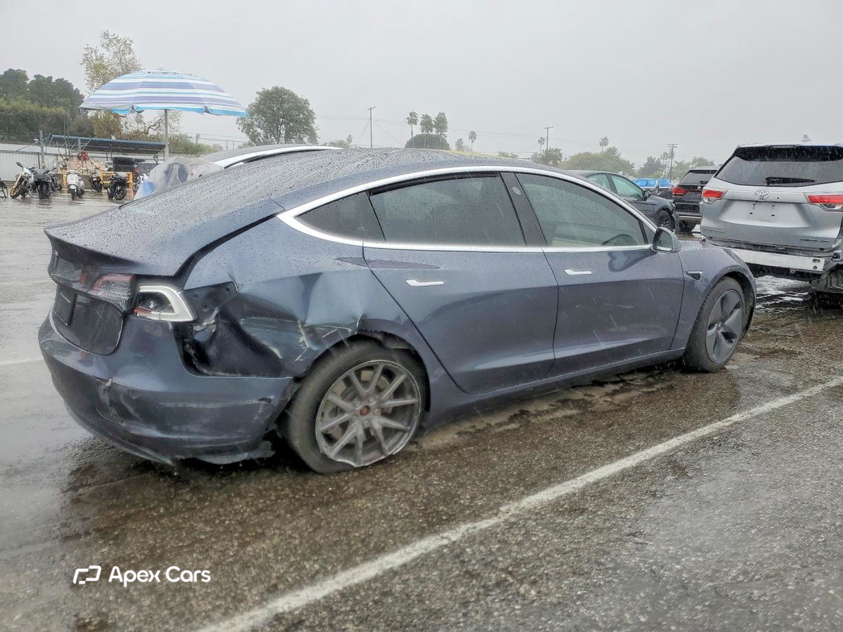 Tesla Model 3 2020