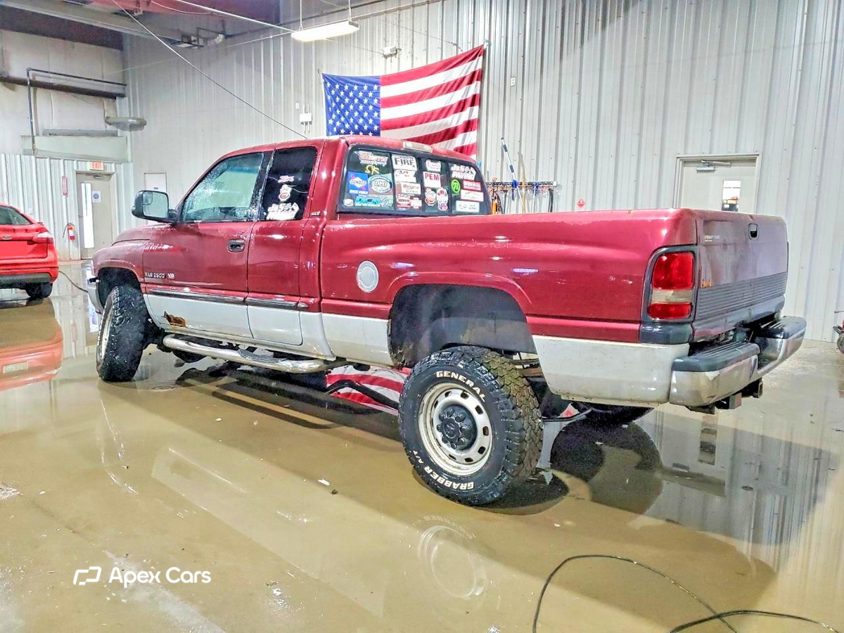 Dodge RAM 2000