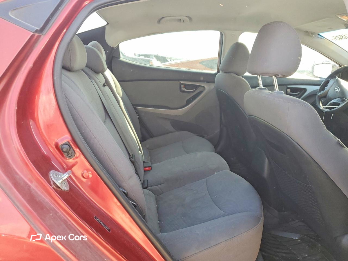 Hyundai Elantra 2016