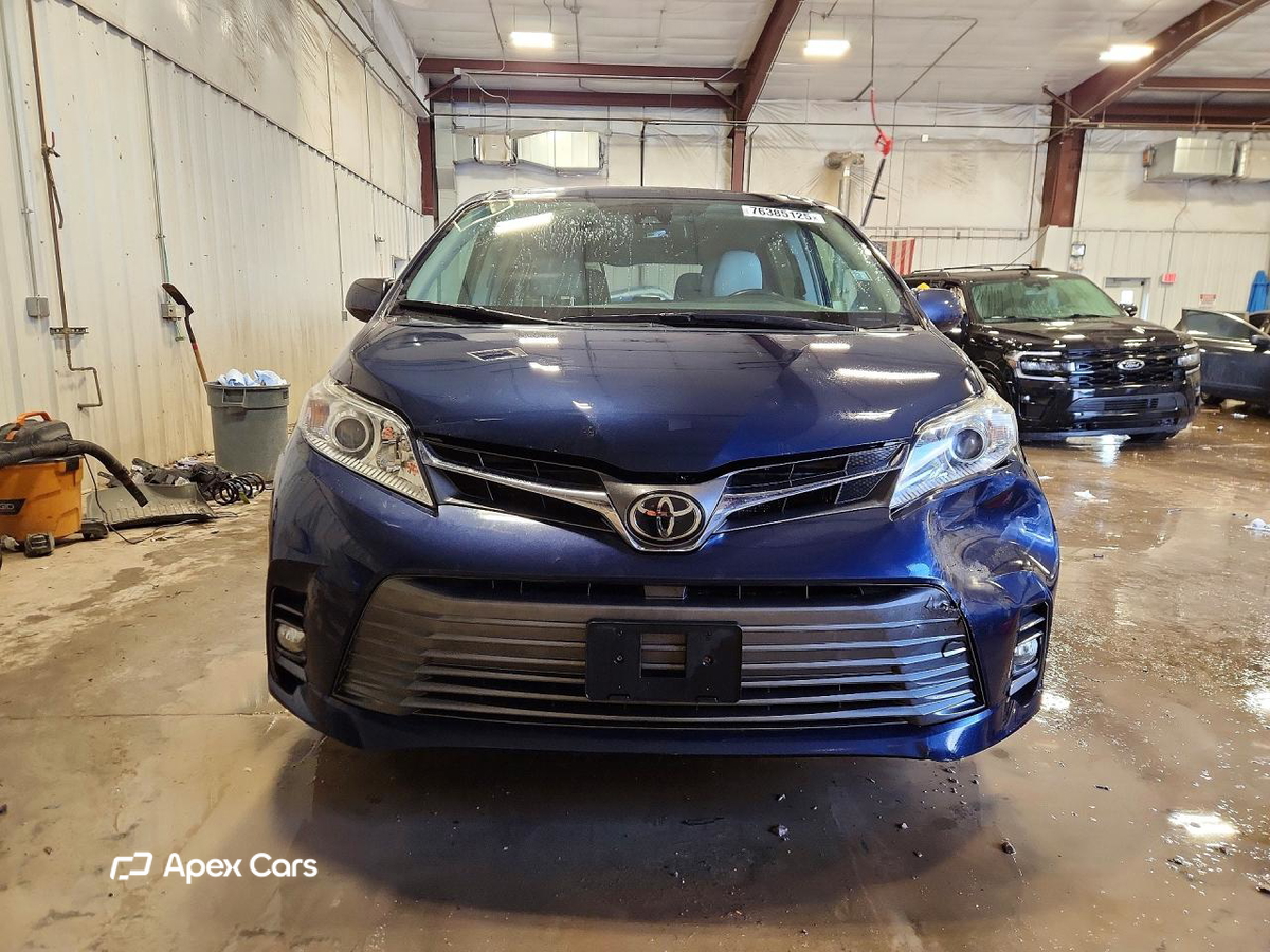 Toyota Sienna 2018