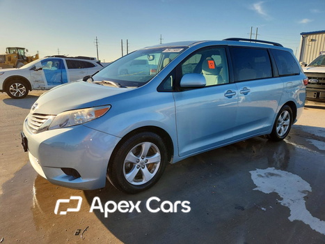 Toyota Sienna 2015 - Image 1 of 14