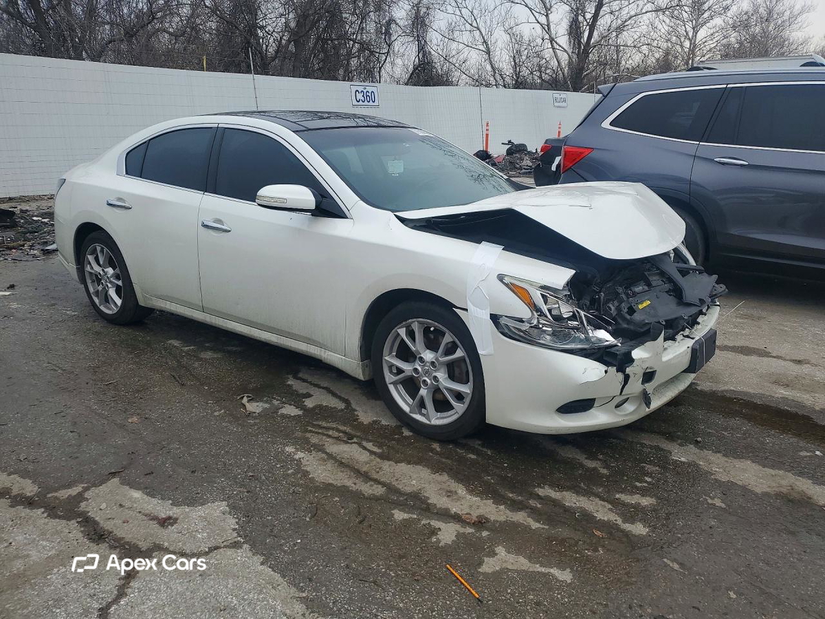 Nissan Maxima 2014