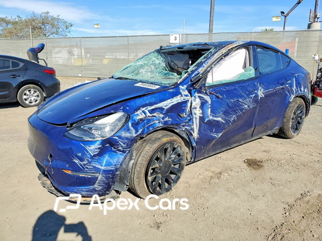 Tesla Model Y 2023 - Image 1 of 12