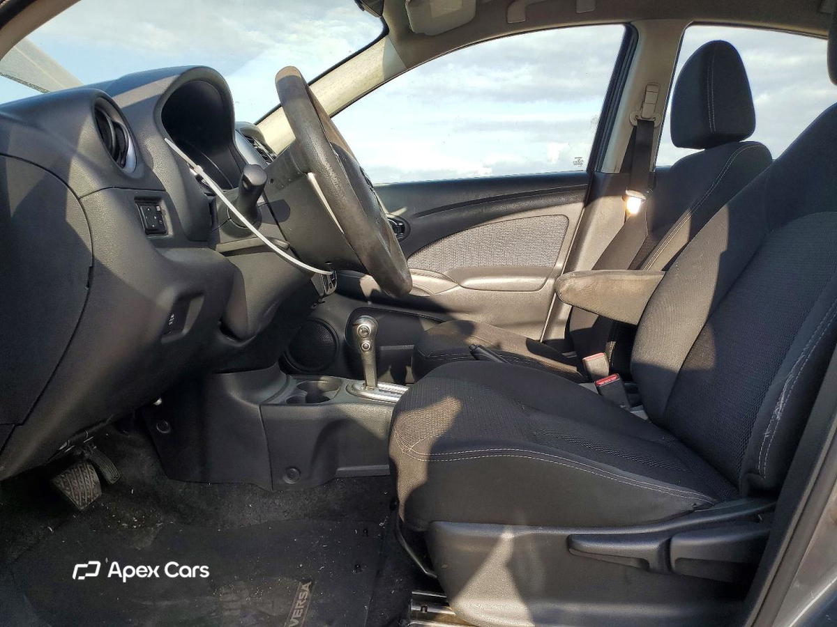 Nissan Versa 2016