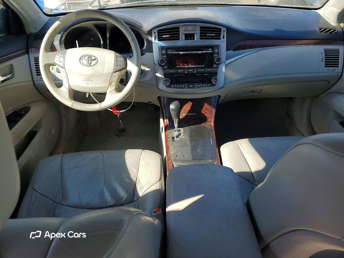 Toyota Avalon 2011
