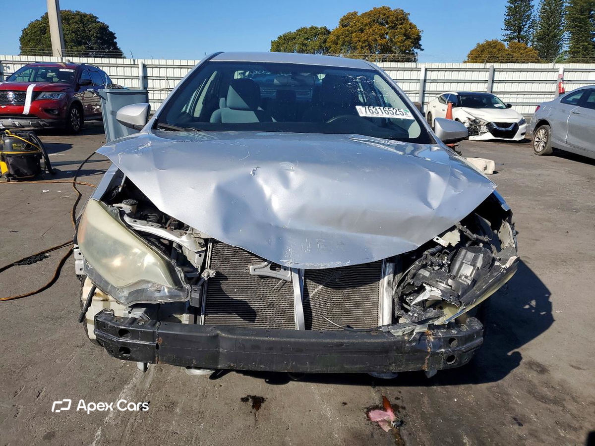 Toyota Corolla 2015