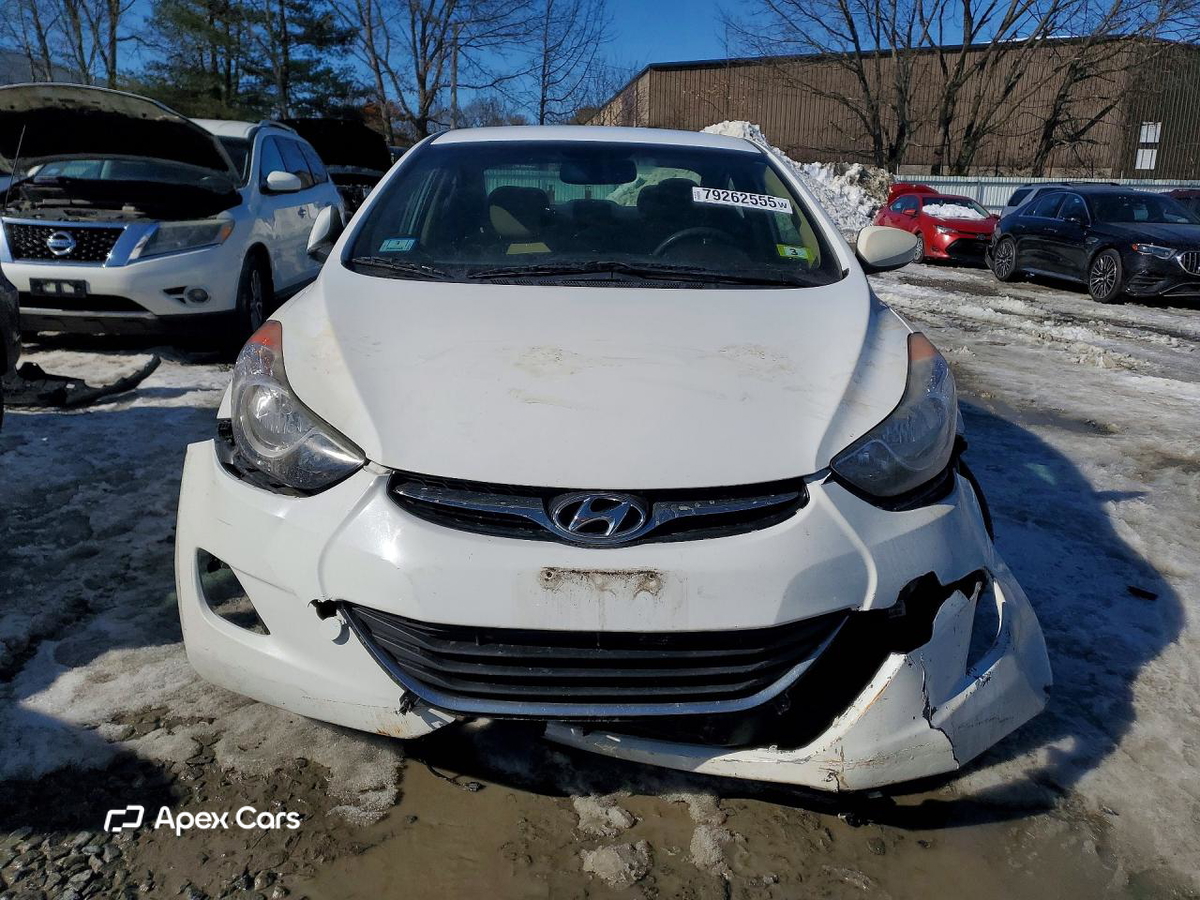 Hyundai Elantra 2013