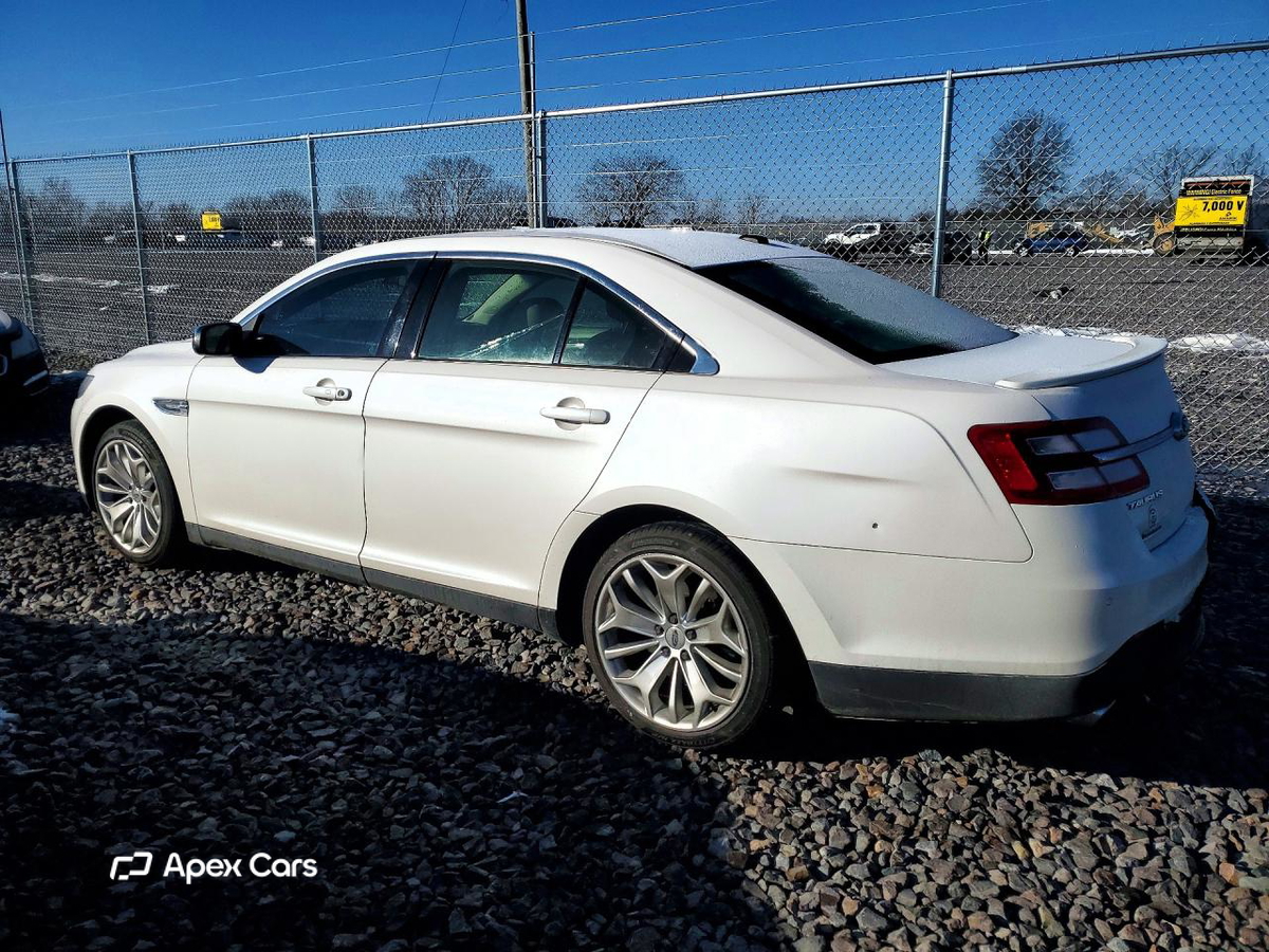 Ford Taurus 2015