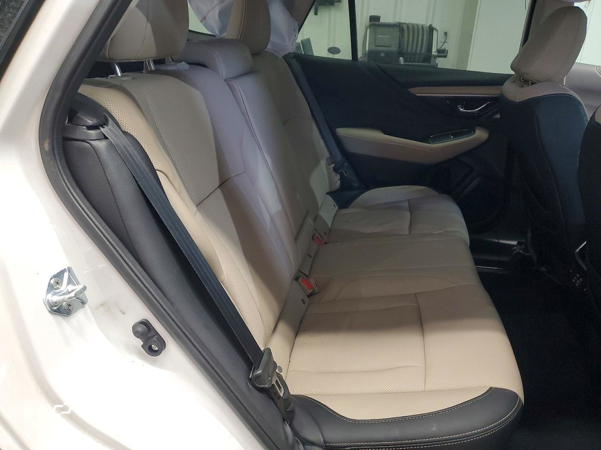 Subaru Outback 2025