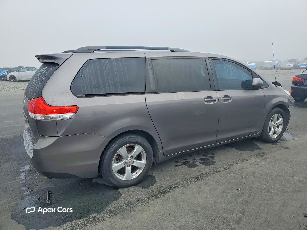 Toyota Sienna 2011