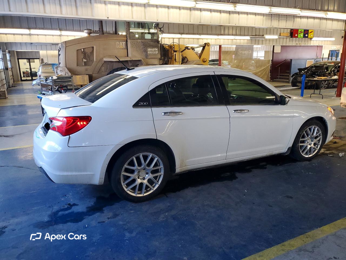 Chrysler 200 2013