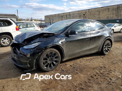 Tesla Model Y 2022 - Image 1 of 13
