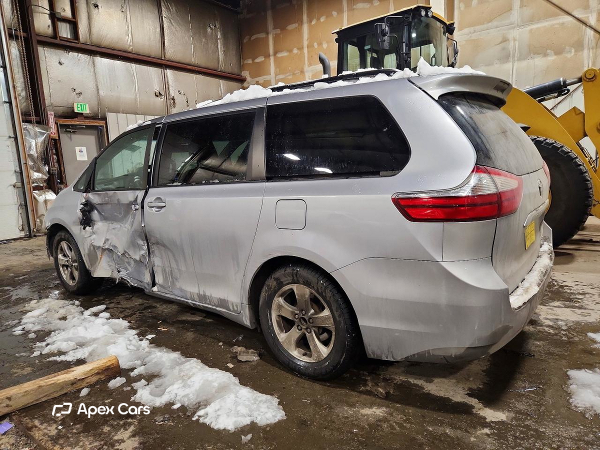 Toyota Sienna 2015