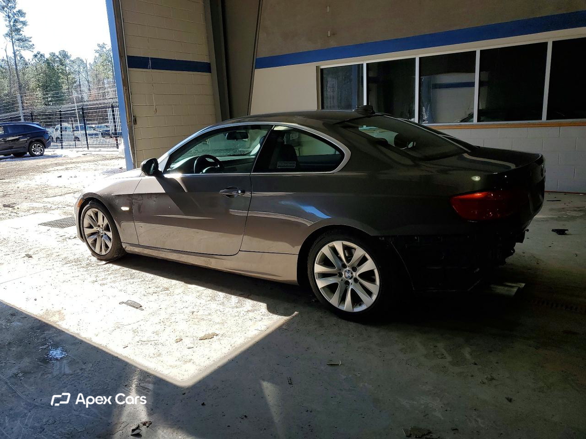 BMW Series 3 2011